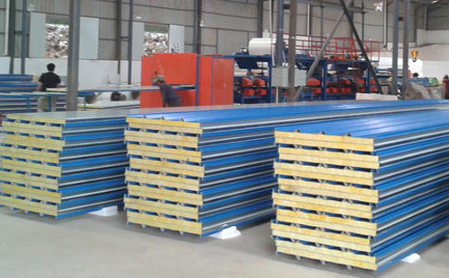 乌兰彩钢岩棉板房多少钱一平米