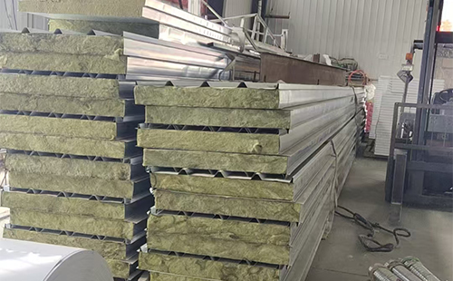 乌兰彩钢夹芯板