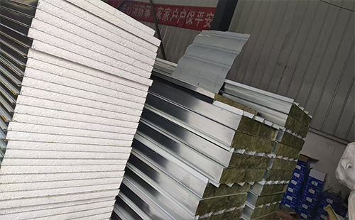 乌兰彩钢夹芯板