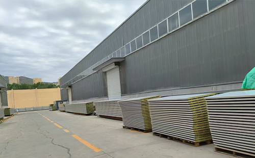 乌兰彩钢夹芯板